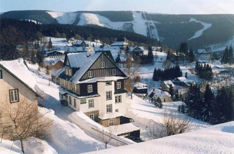 Astoria Inn Špindlerŭv Mlýn Екстериор снимка