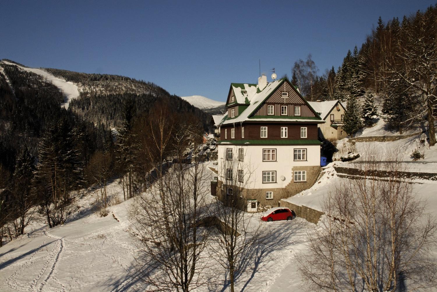 Astoria Inn Špindlerŭv Mlýn Екстериор снимка